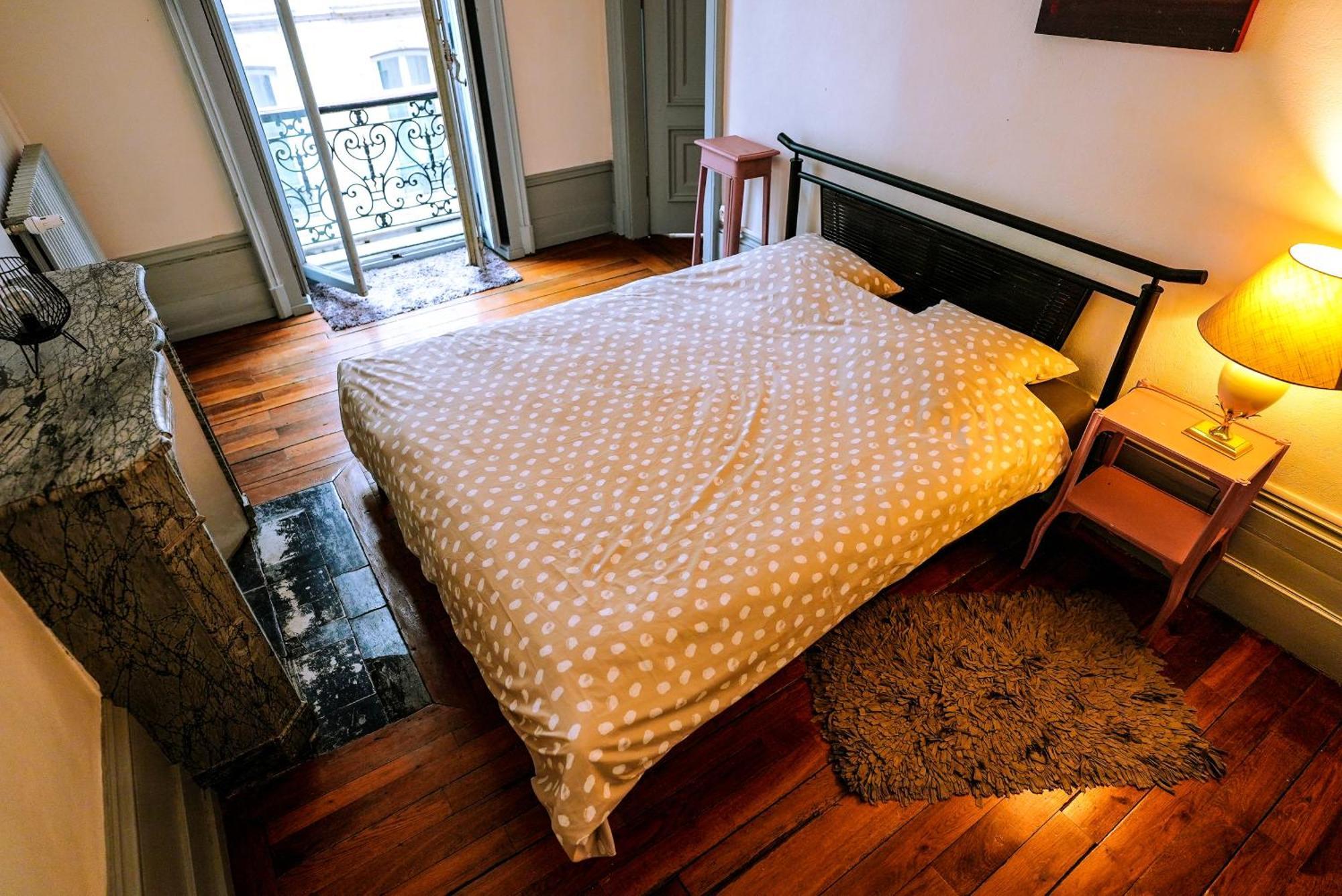 Le St Amour Elegant 2 Chambres *Wifi/Super Centre* Безансон Екстериор снимка